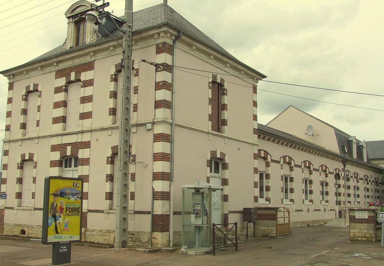 le groupe scolaire J.J.Rousseau