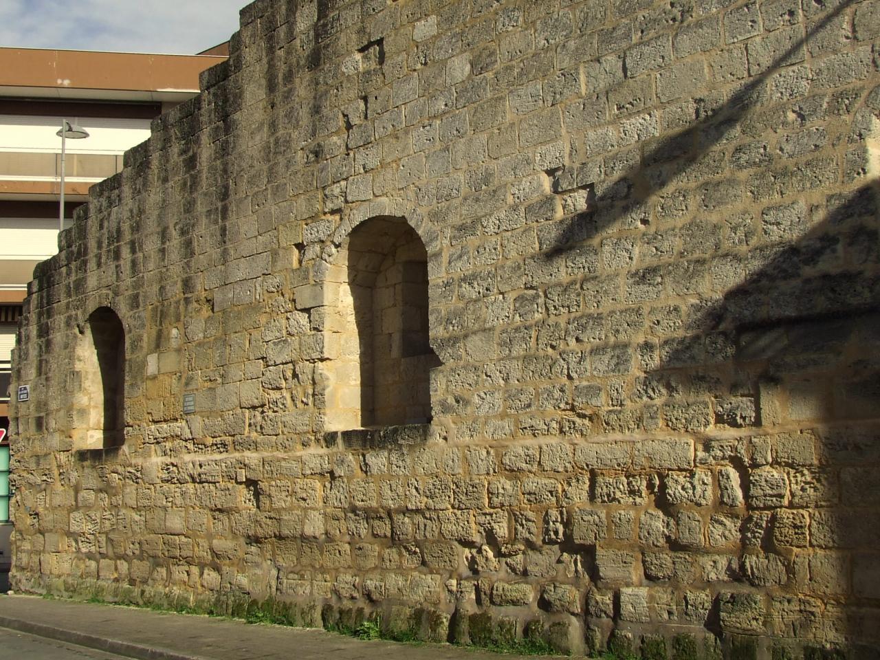 ancien rempart, rue du Docteur Moyzes