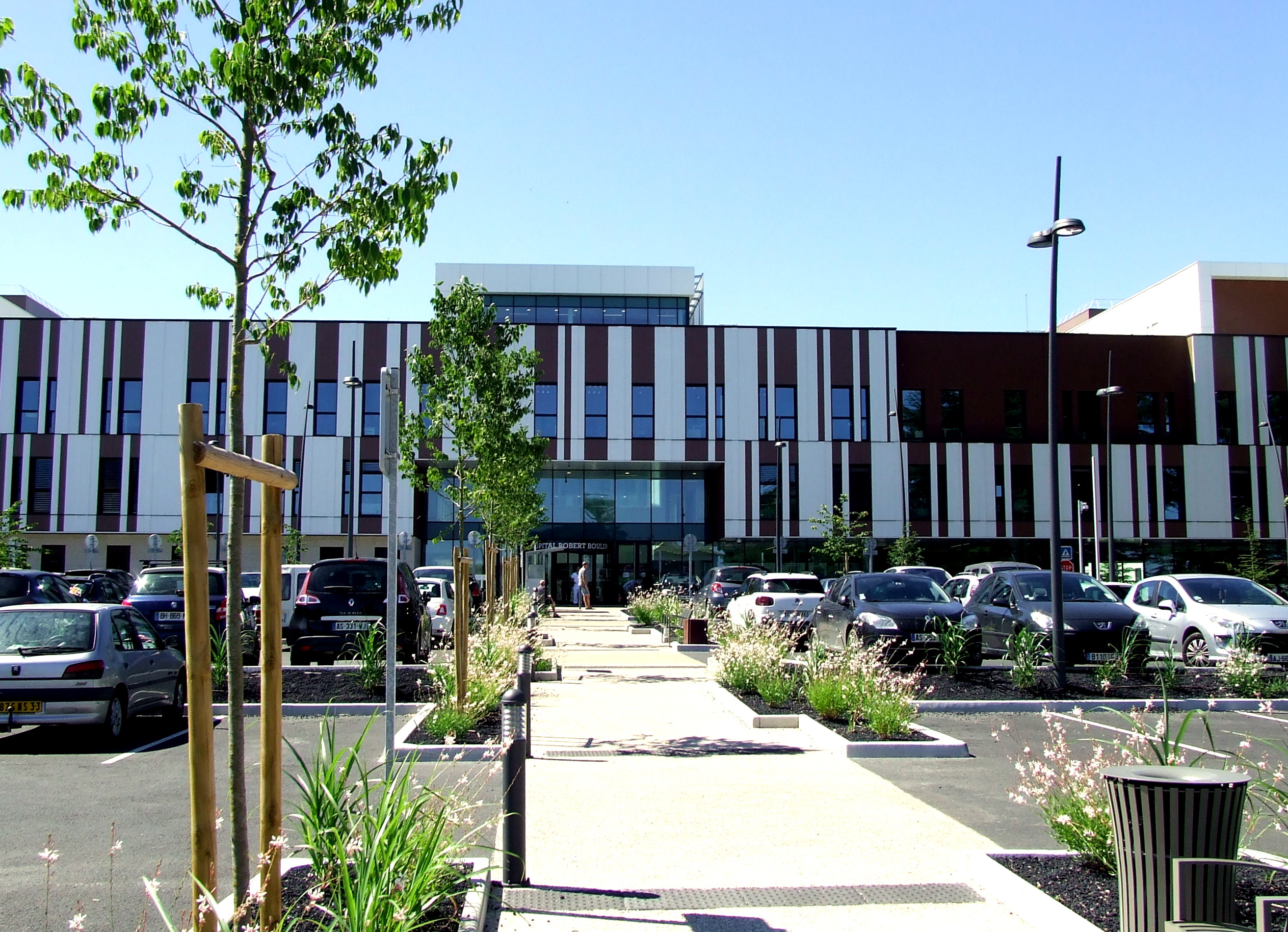 La façade du nouvel hôpital