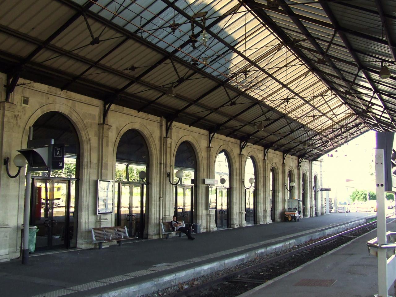 la gare SNCF, coté quai