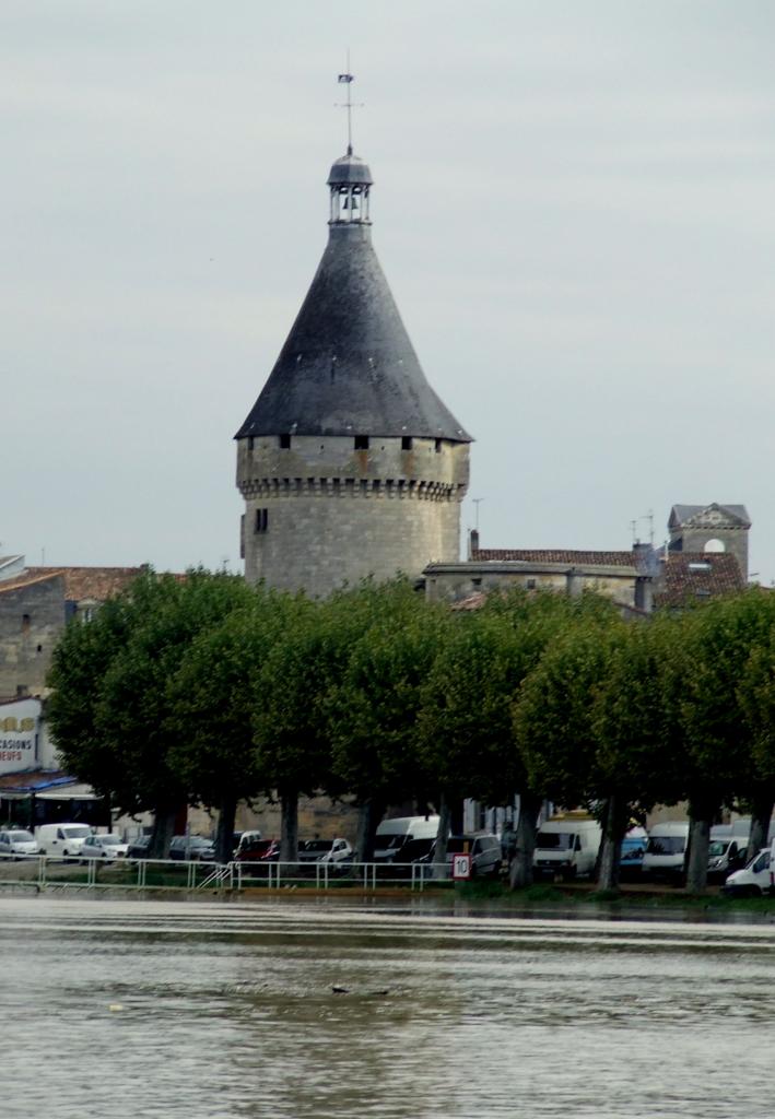 la tour Richard ou tour de l'Horloge