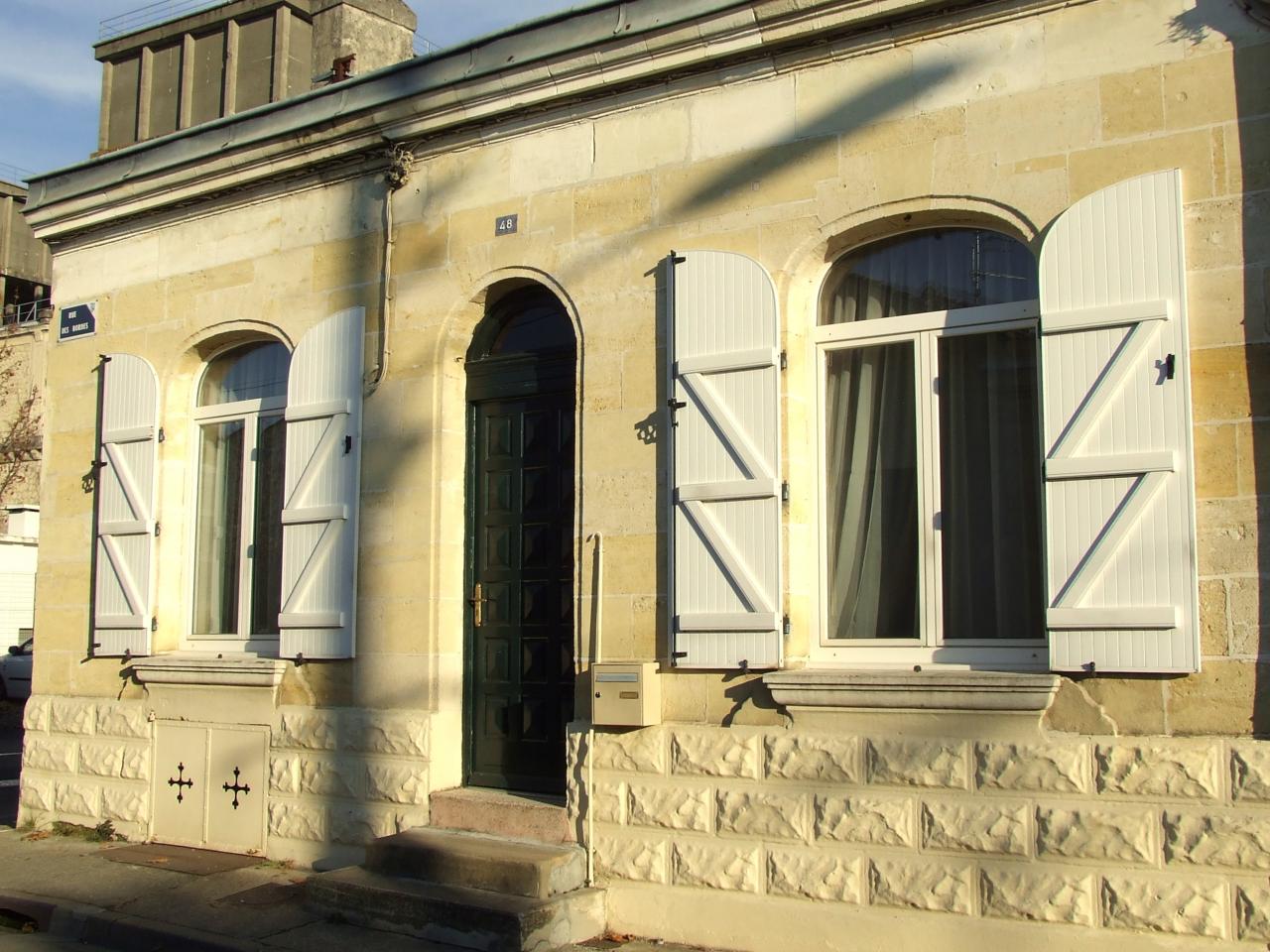 une échoppe vers le château d'eau